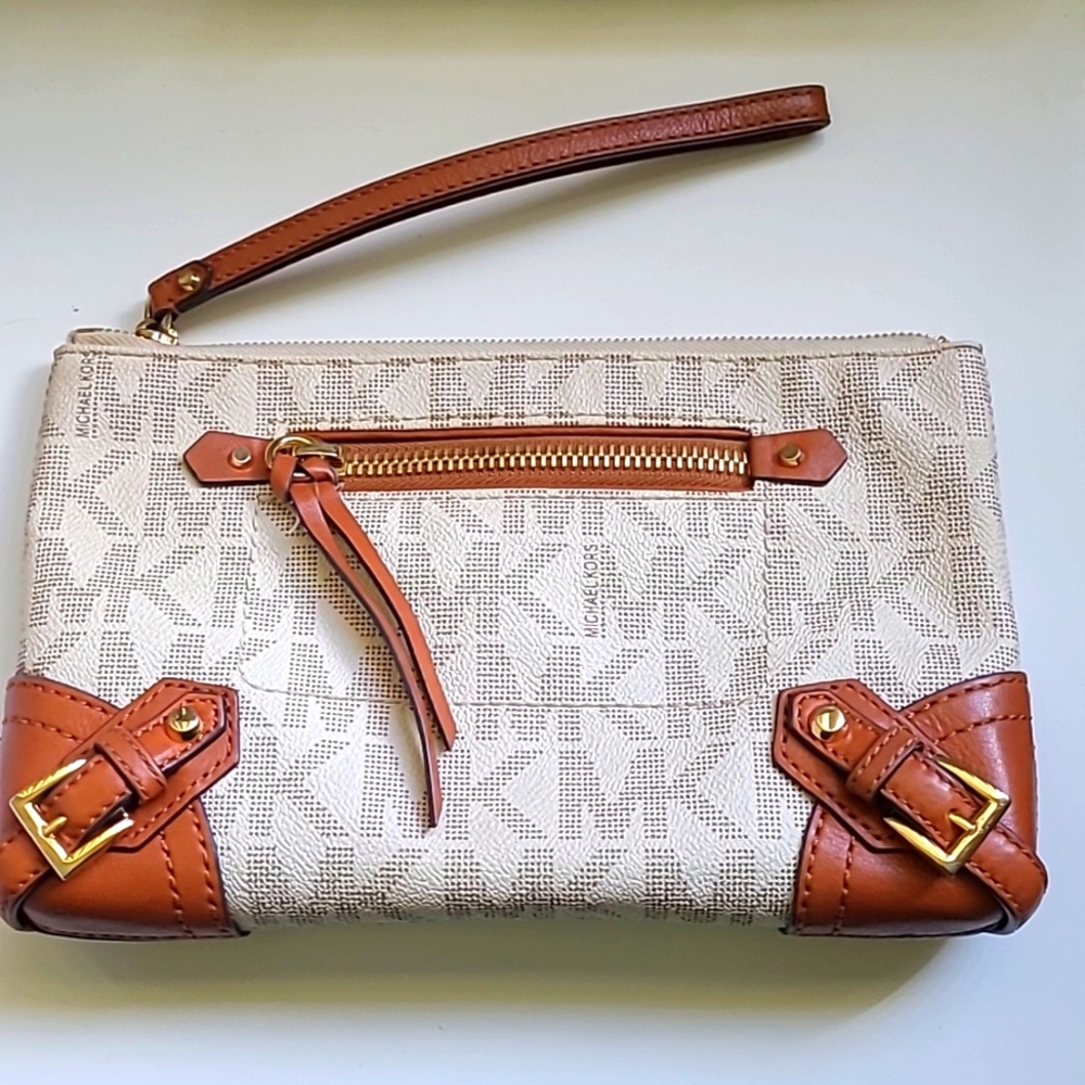 Michael Kors clutch